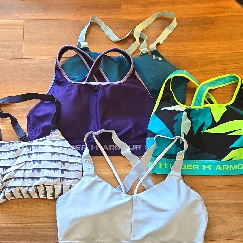 (5) Under Armour Sports Bras Medium